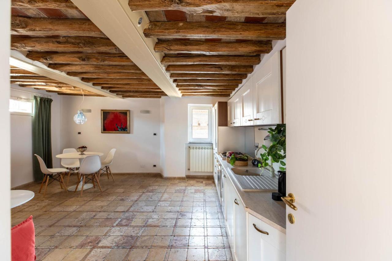 Iflat Penthouse In Campo De' Fiori Lägenhet *